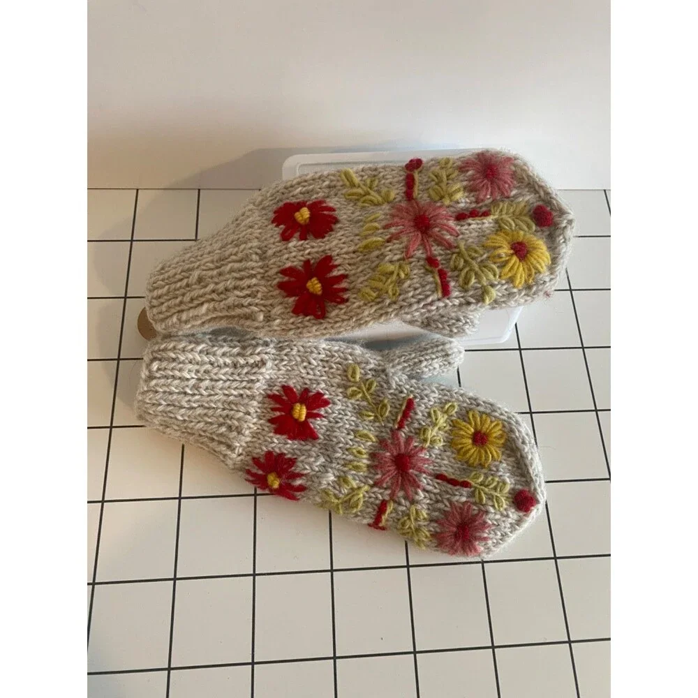 Ganz Warm & Fuzzy Hand Knit 100% Wool Mittens Floral Embroidered Nepal NWT